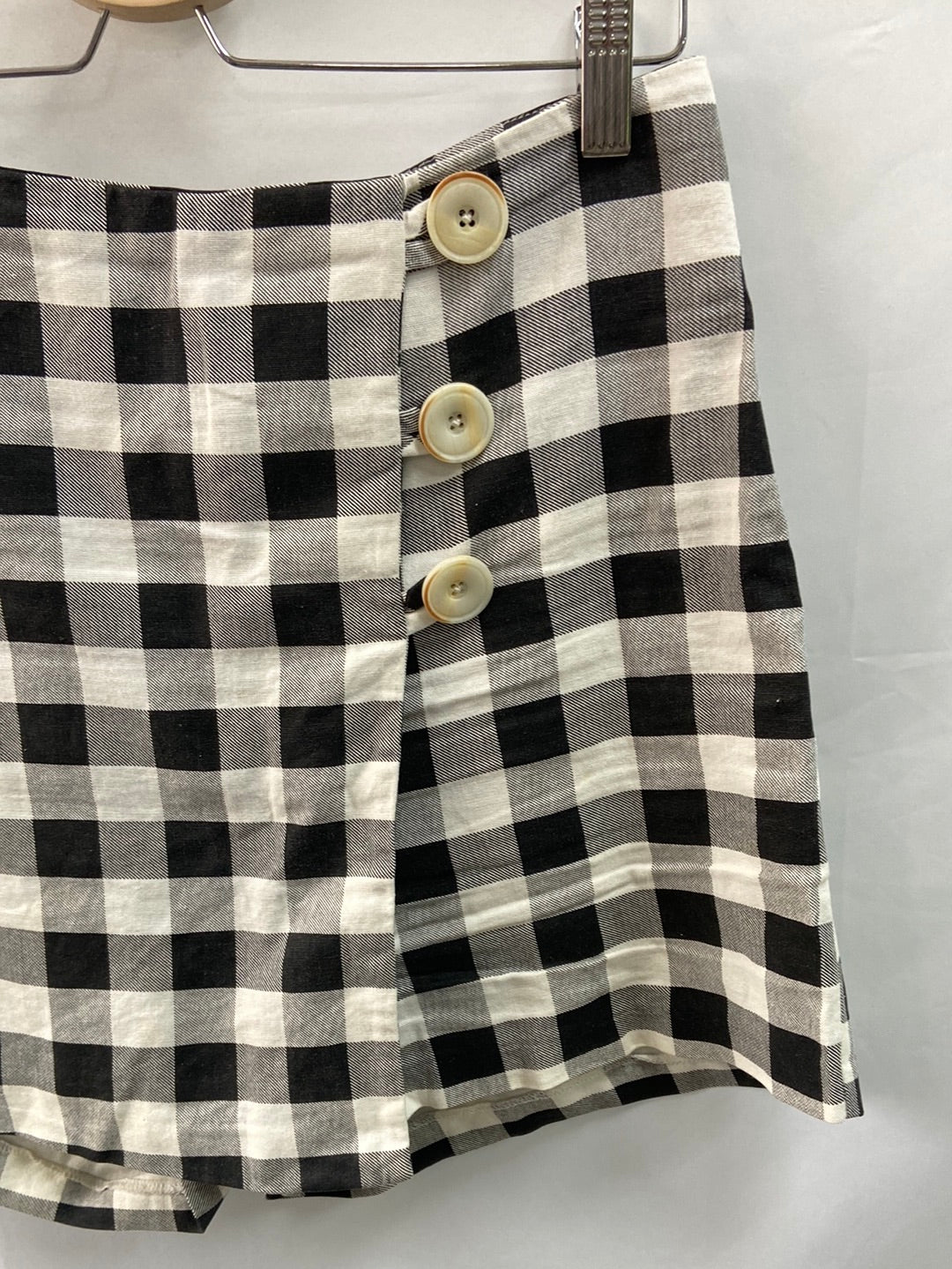 STRADIVARIUS. Checkered trouser skirt size 40