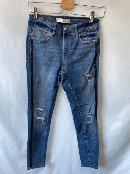 ZARA. Skinny jeans with rhinestone detailing, size 36