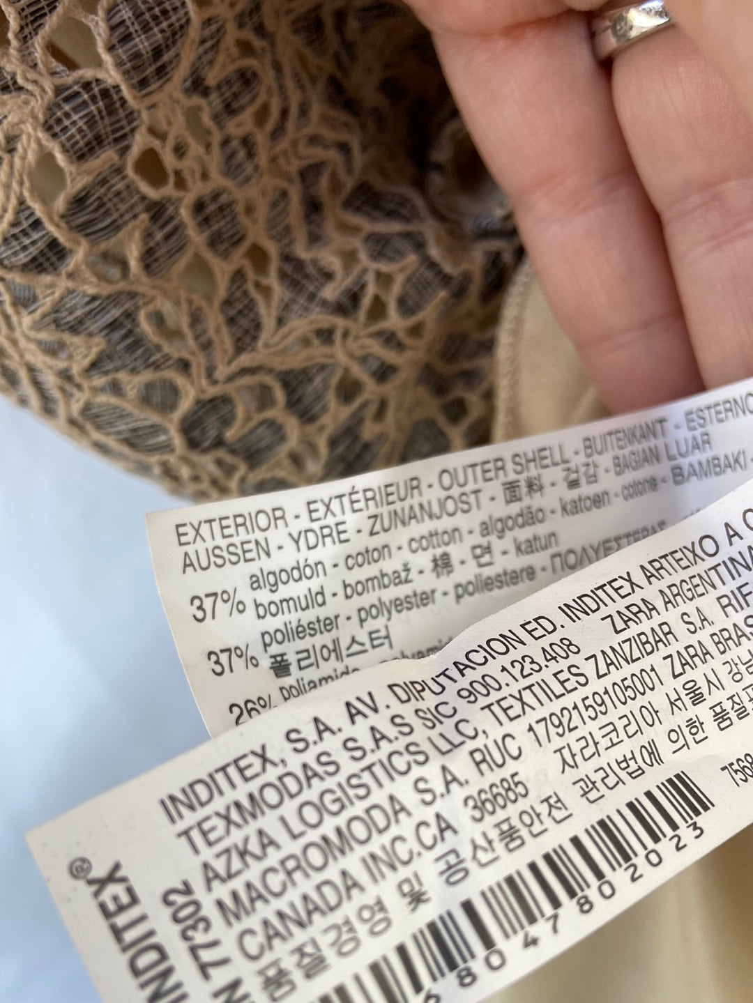 ZARA.Vestido corto encaje T.S