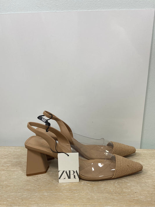 ZARA.Sandalias beiges doble textura T.41