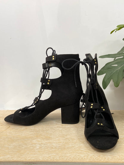 ZARA.Zapatos antelina cuerdas tacón T.38