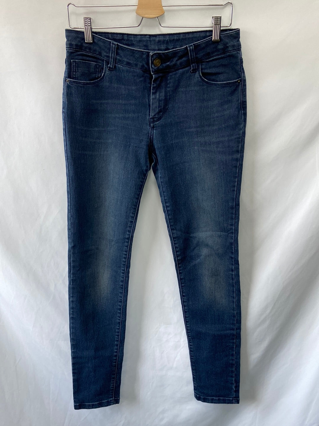 SITA MURT. Distressed jeans T.42