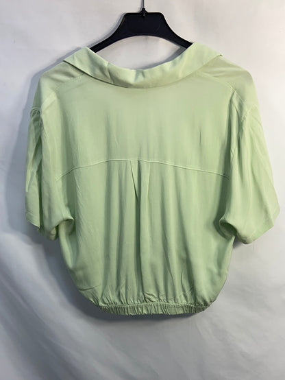 PULL&amp;BEAR.Pastel green short sleeve blouse TM