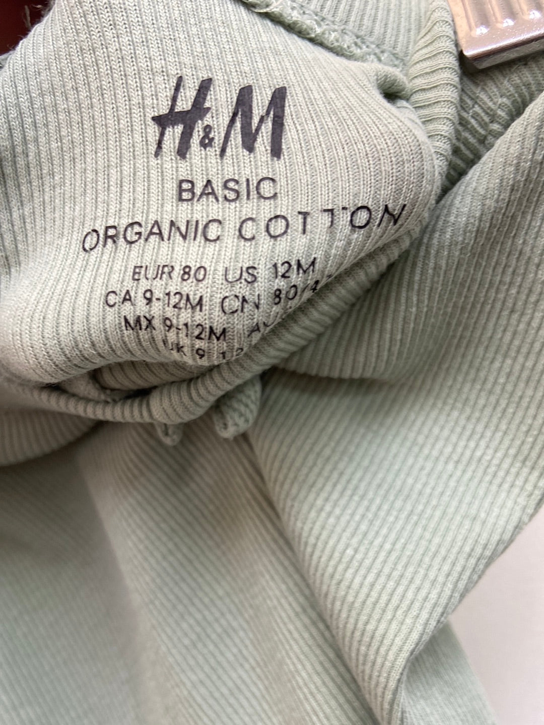 H&amp;M.Total look T.9-12 months