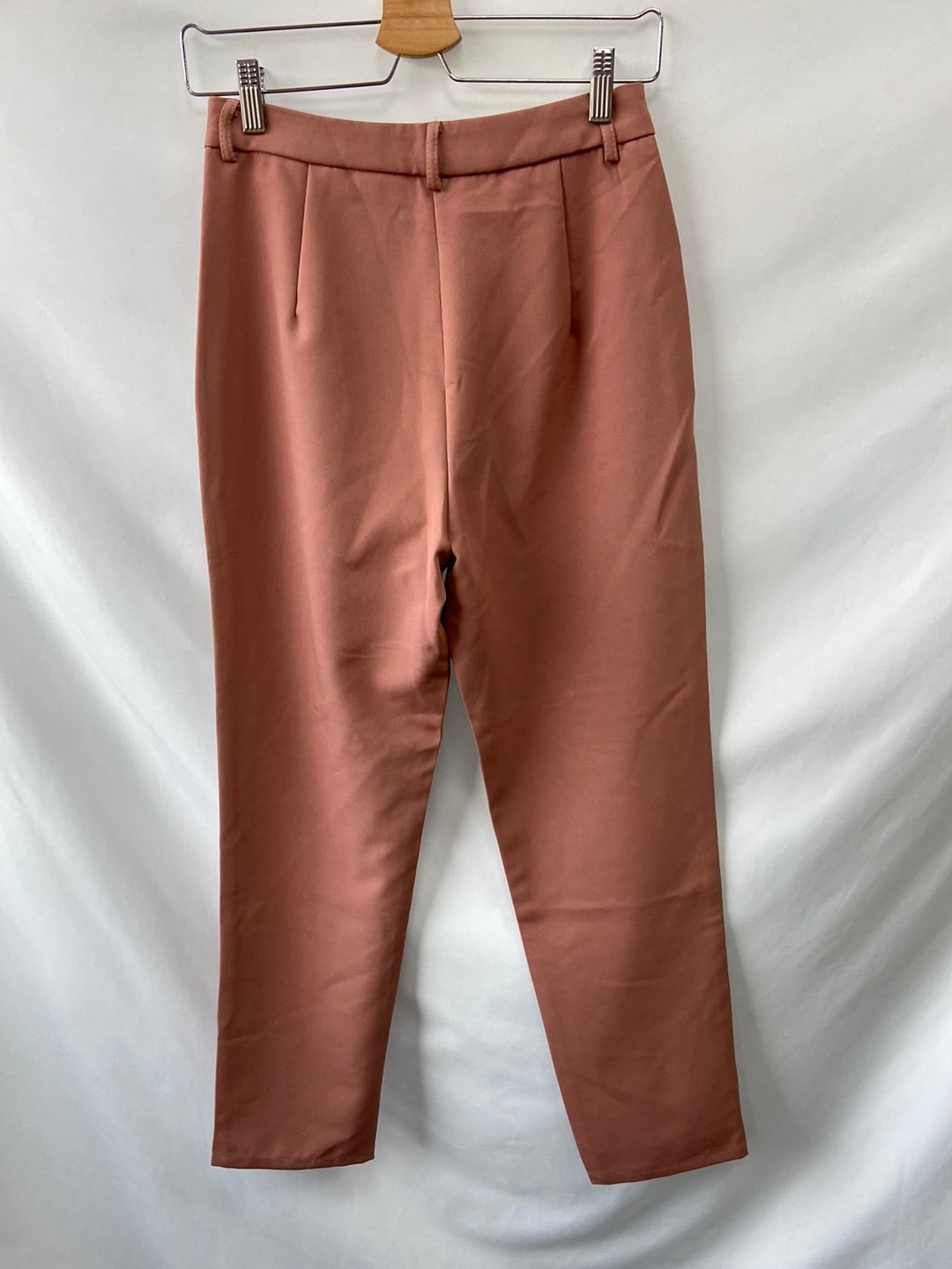 SHEIN.Pantalones pinzas rosa apagado T.S