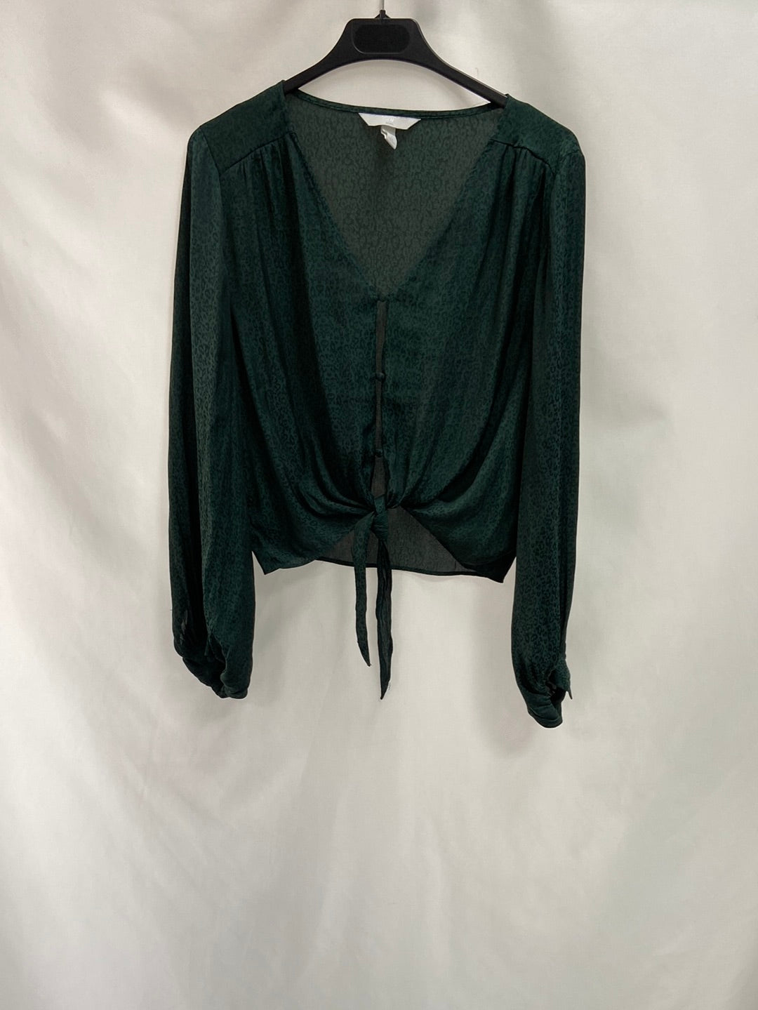 H&M.Blusa verde animal print T.M
