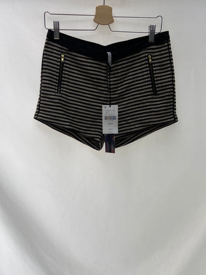 STRADIVARIUS. Embroidered shorts T.38