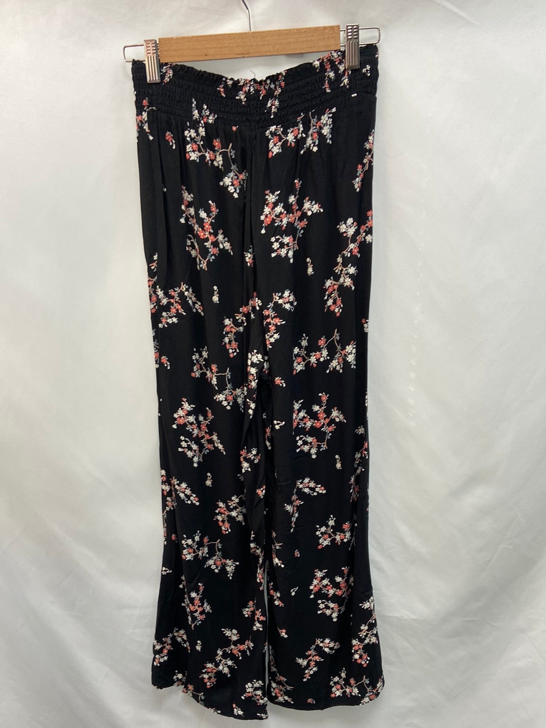 OTRAS.Pantalones fluidos negros T. xs/s