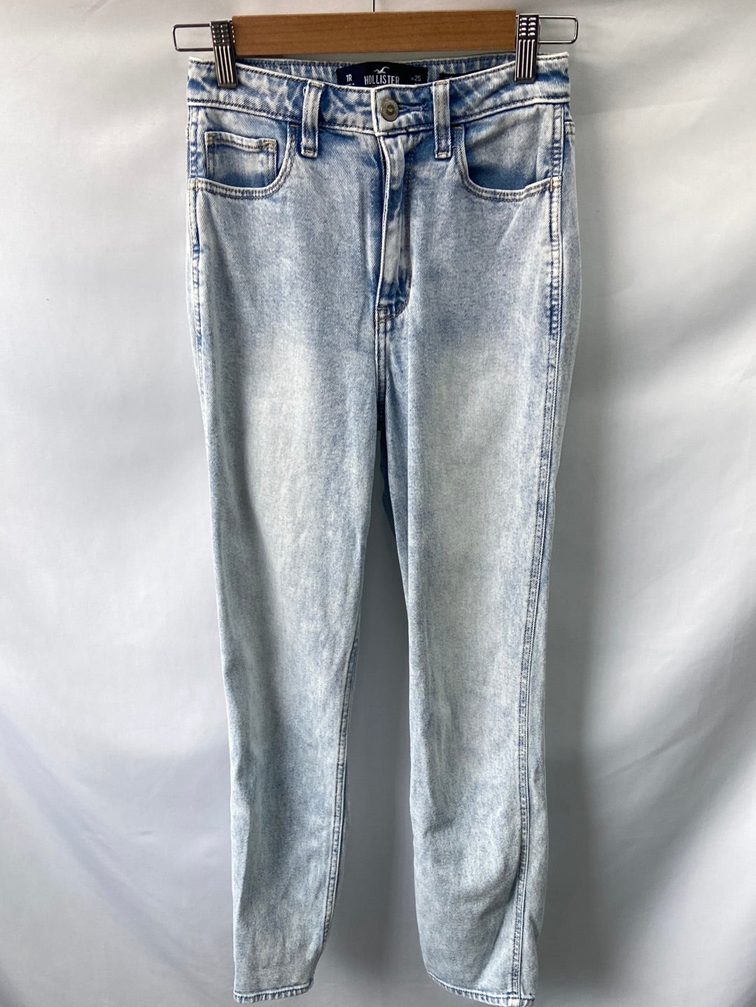 MarketHOLLISTER.Vaqueros claritos T.34