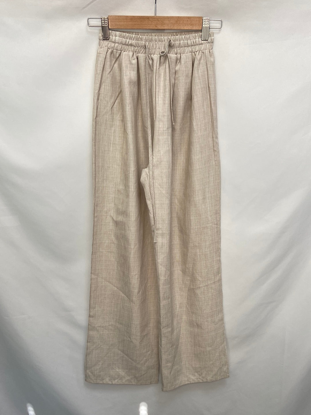 PRETTYLITTLETHING.Beige wide leg pants T.34