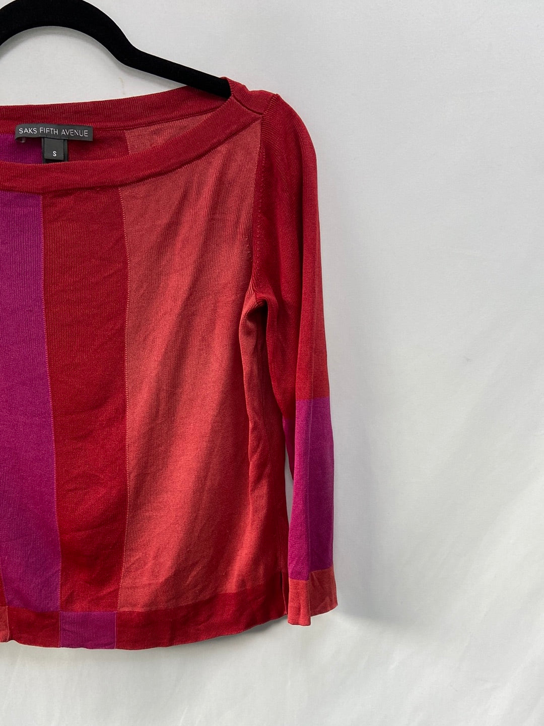 SAKS FIFTH AVENUE. Striped knit sweater Ts