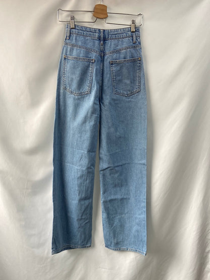 MANGO.Pantalones vaqueros anchos T.34