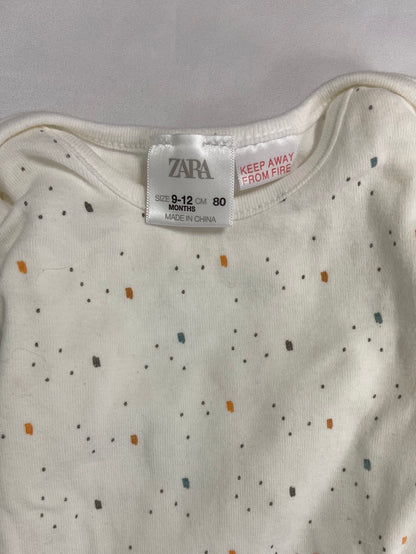 ZARA.White polka dot bodysuit S.9-12 months