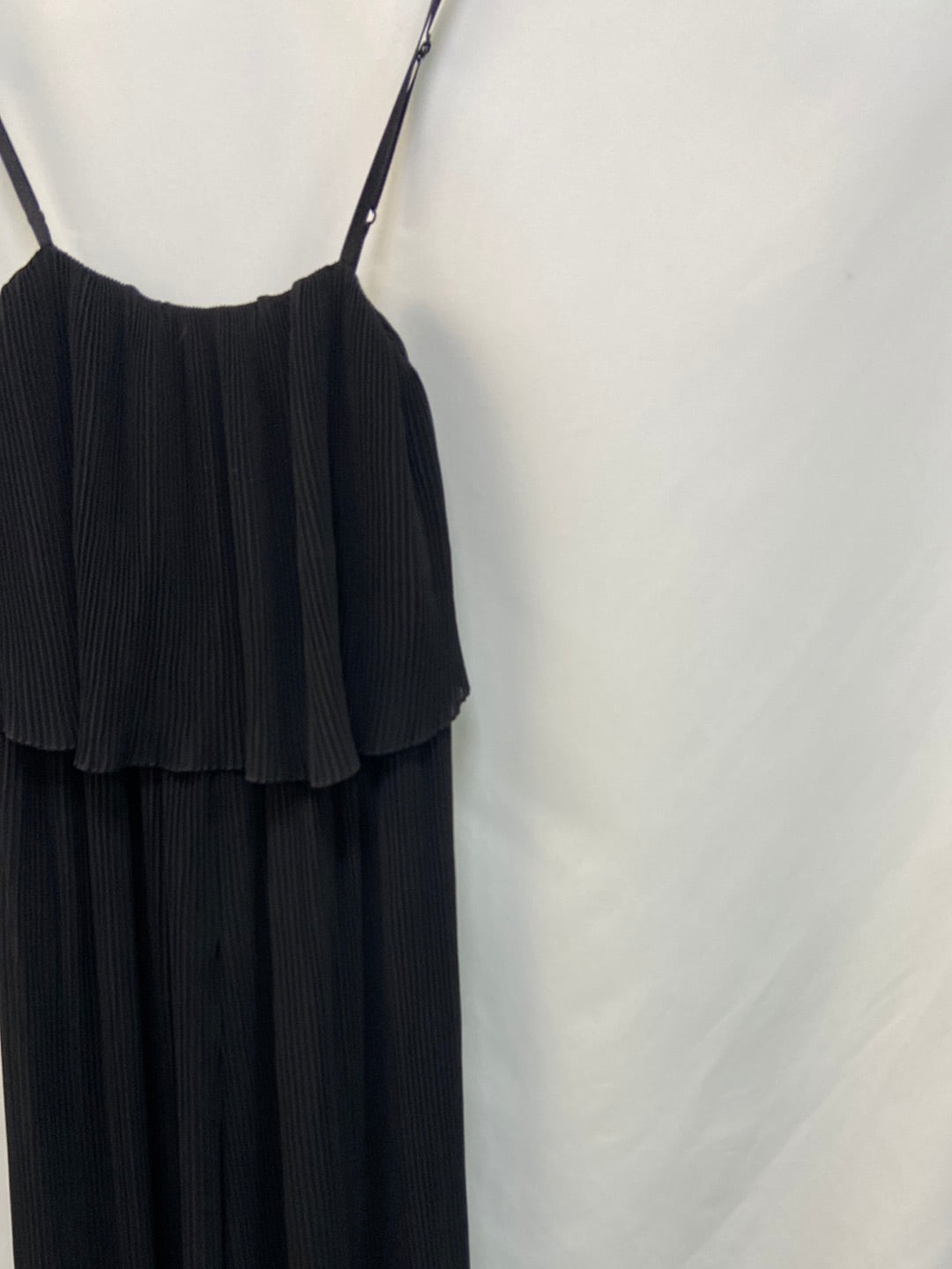 OTRAS. Mono negro plisado T.u(m)