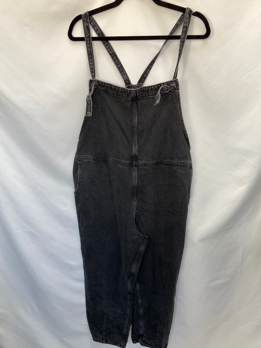 MANGO.Peto denim negro largo T.L