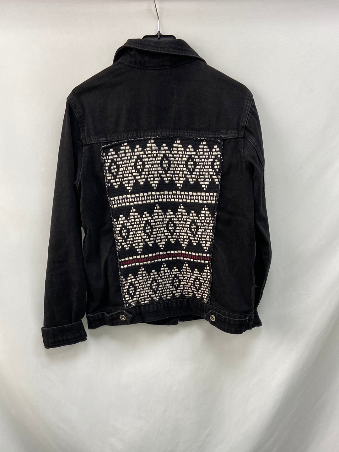 STRADIVARIUS.Cazadora vaquera negra T.S