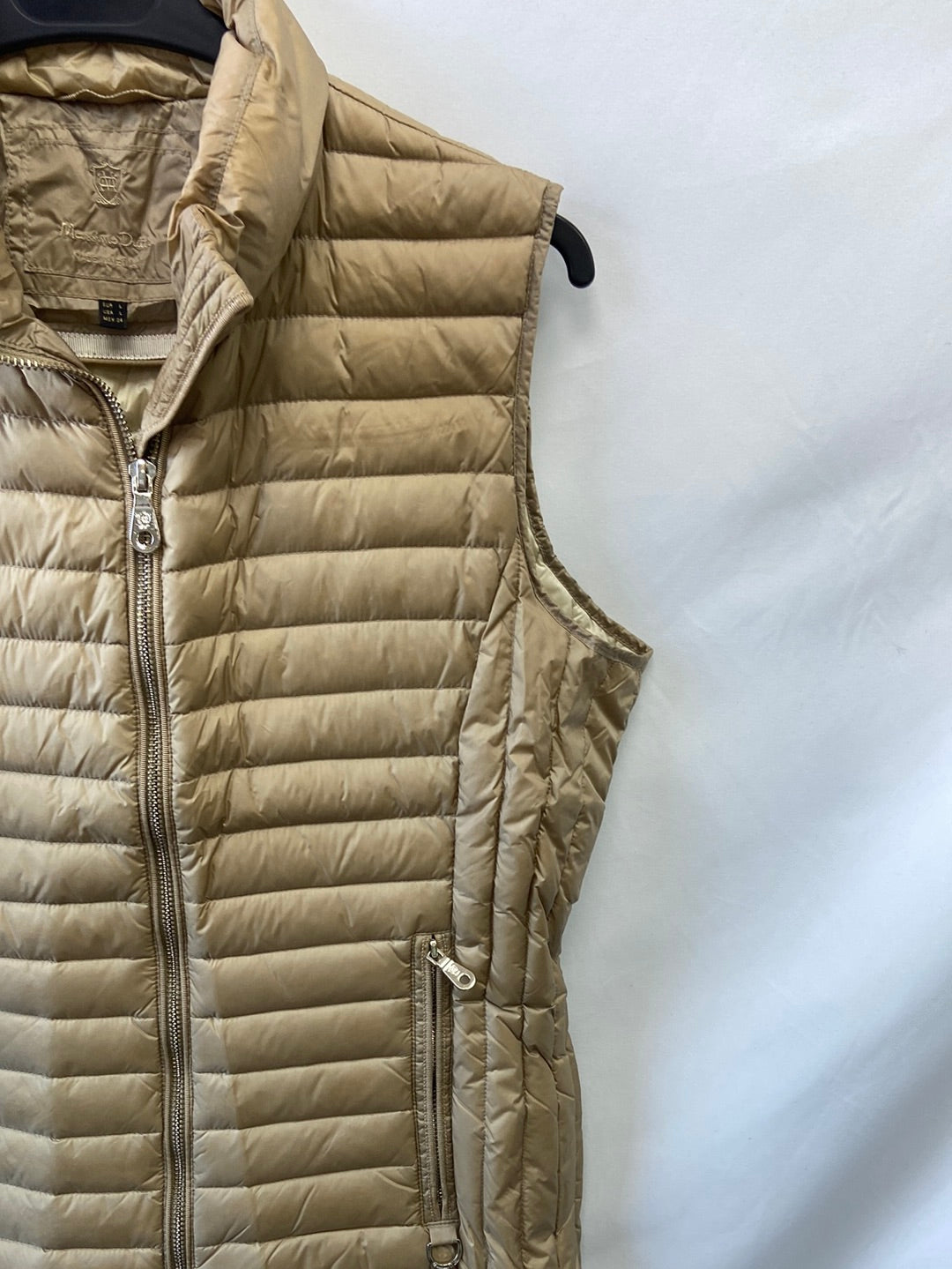 MASSIMO DUTTI.Chaleco beige acolchado T.L