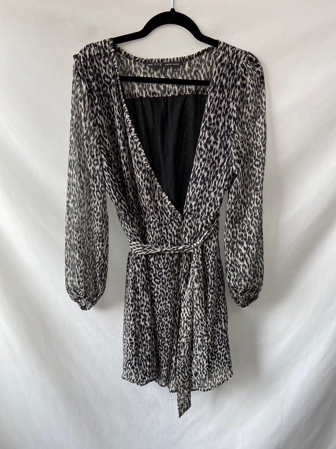 ZARA.Vestido cruzado animal print T.L