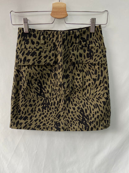 ZARA. Short animal print skirt S.XS