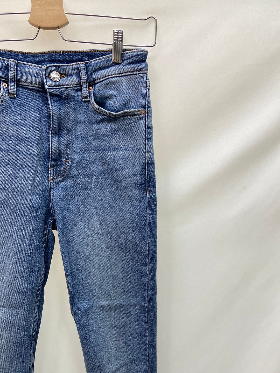 MANGO.Pantalones pitillo clásicos T.36