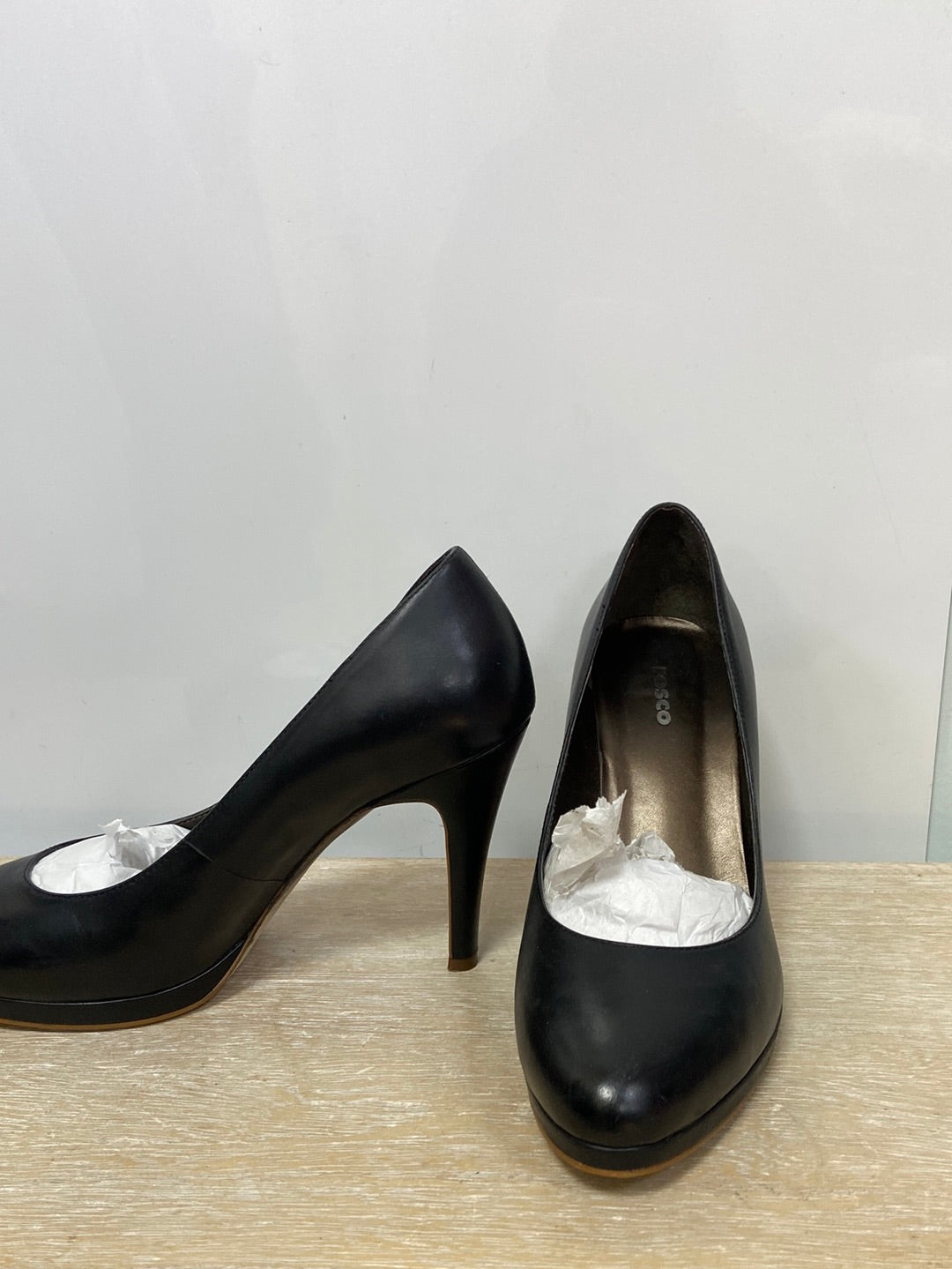 FOSCO.Tacones negros piel T.39