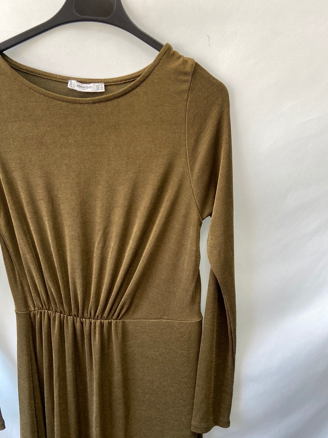 MANGO.Vestido midi verde brillante T.s