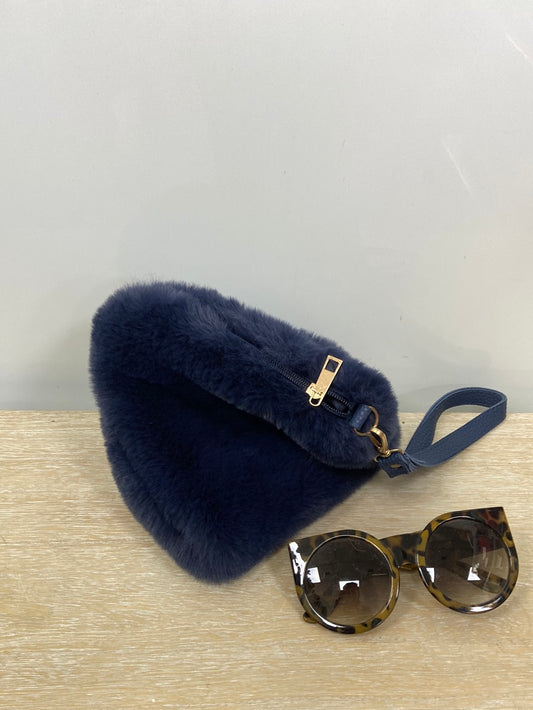 OTHERS. Blue fur handbag