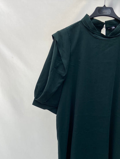 ZARA.Vestido corto verde T.L