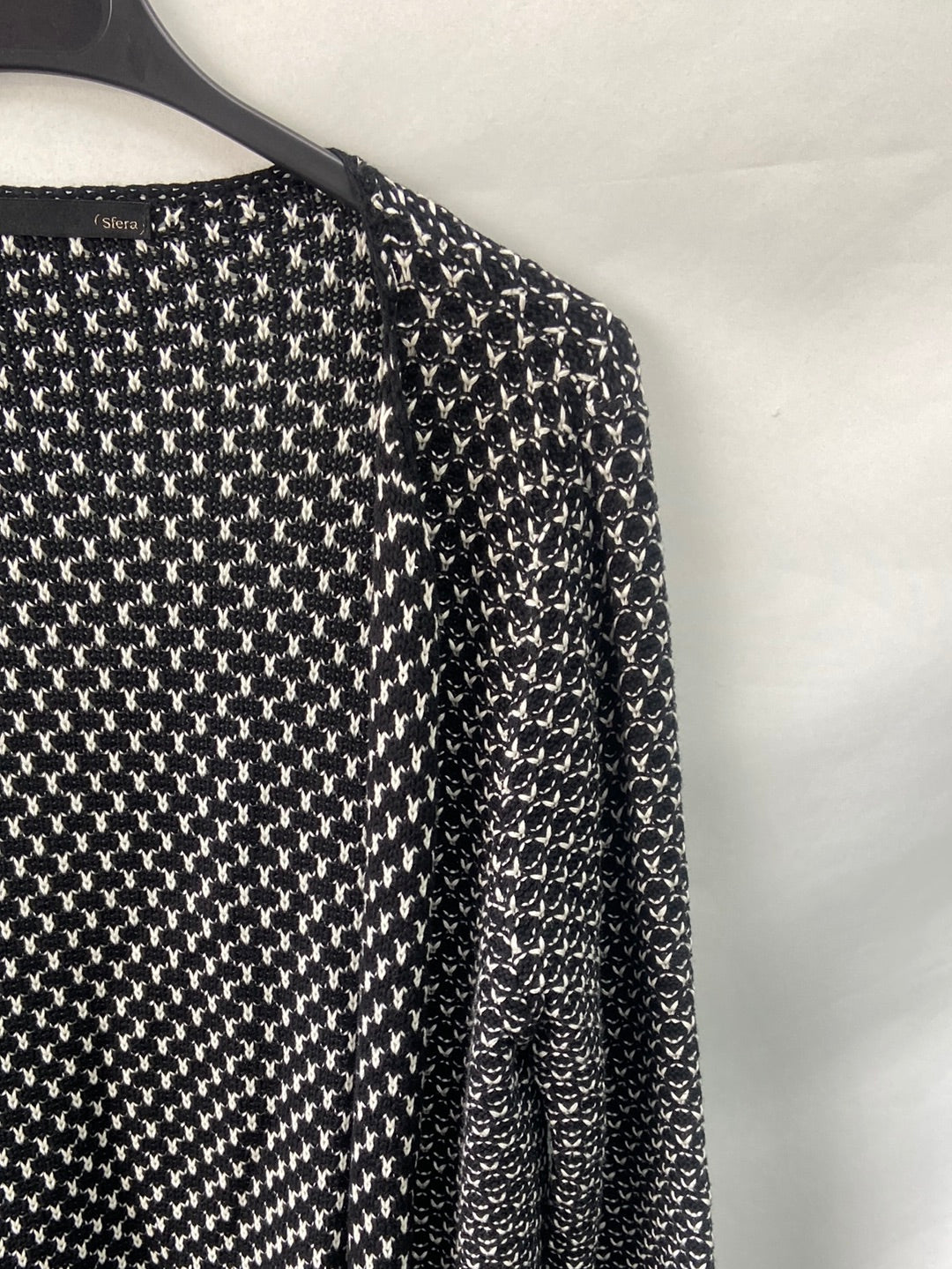 SFERA.Black and white TL knit jacket