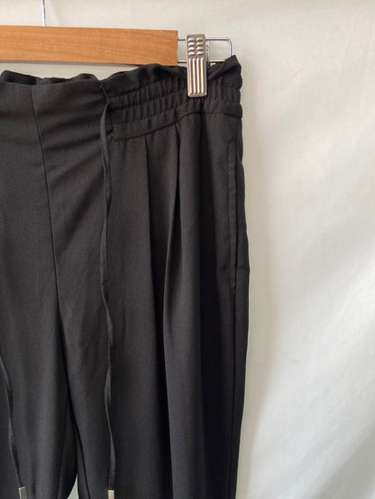 ZARA. Relaxed black trousers S.XS