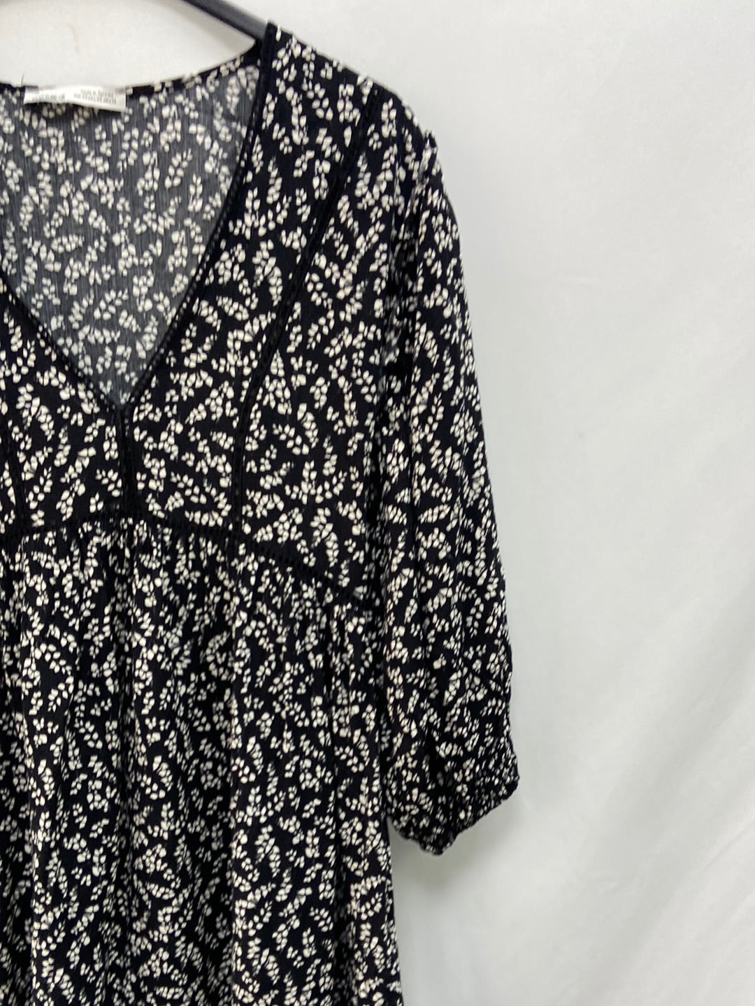 PULL&BEAR.Vestido corto negro y blanco T.XS