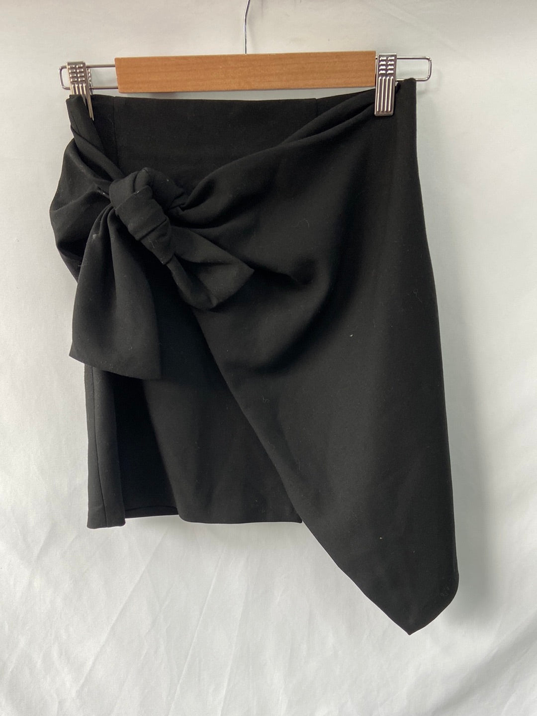 ZARA.Falda negra nudo T.xs