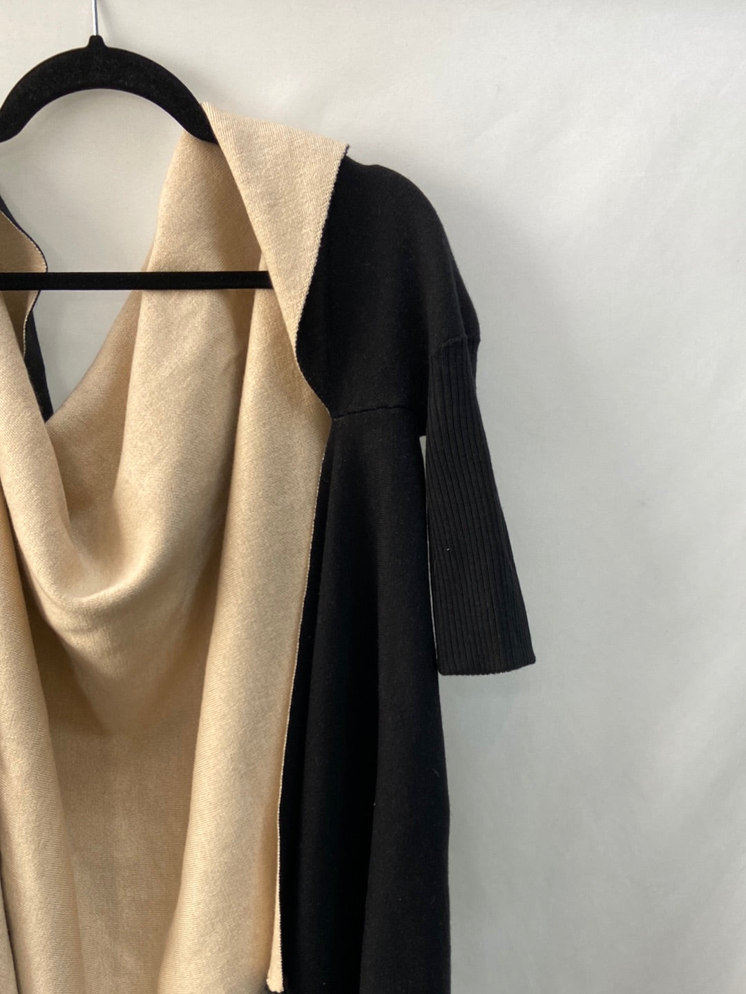 OTHERS.Two-tone knit cardigan your