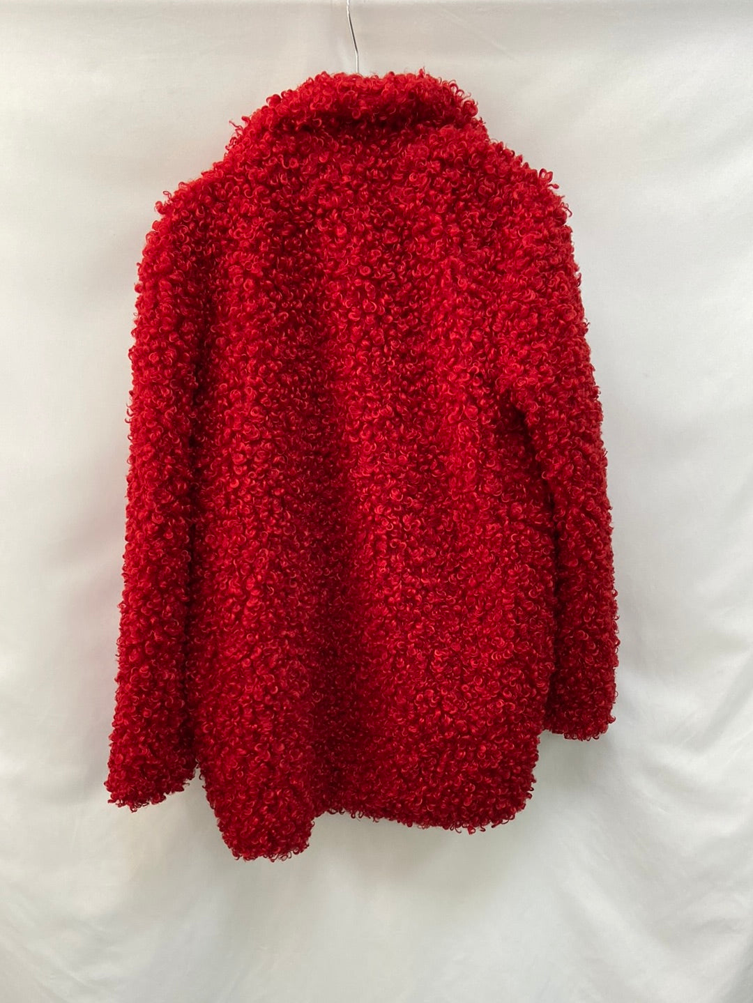 BASS10.Abrigo rojo borrego T.M