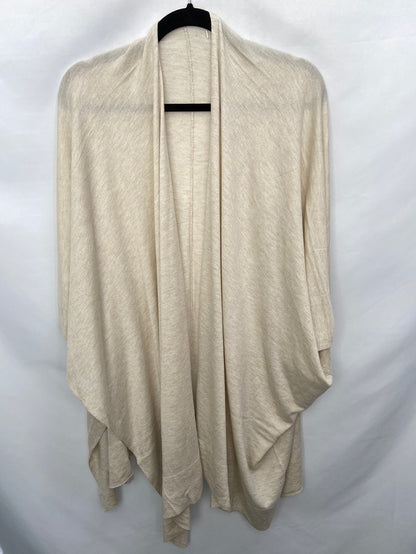 OTHERS. Beige oversized punch TU(m)