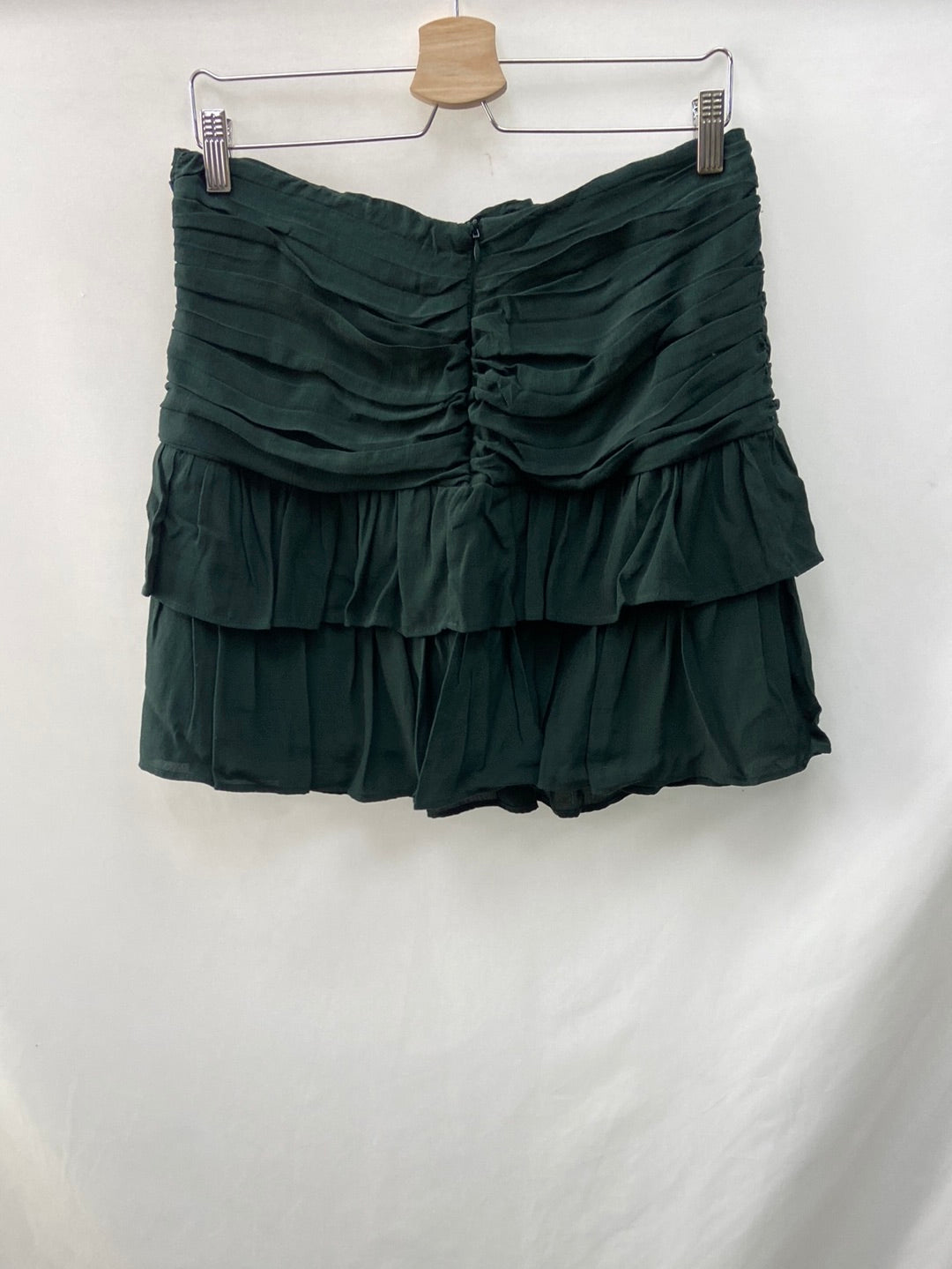 OTHERS. Short green gathered skirt TL