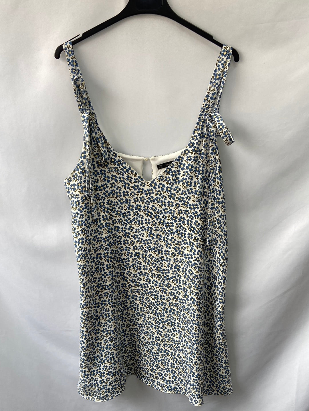 ZARA.Vestido flores lazada T.L