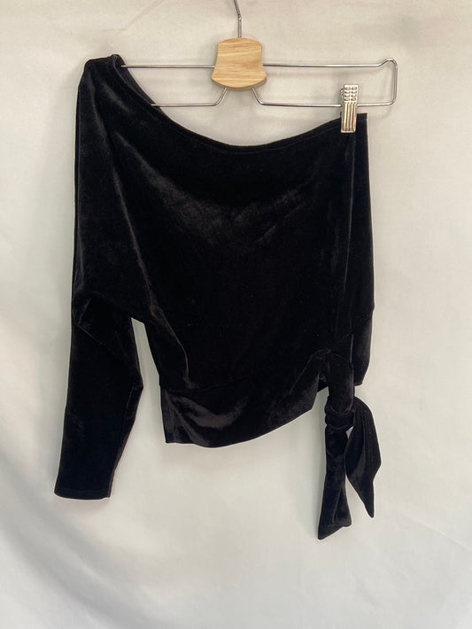 BIOMBO13(BIMANI).Top negro asimétrico terciopelo T.XS
