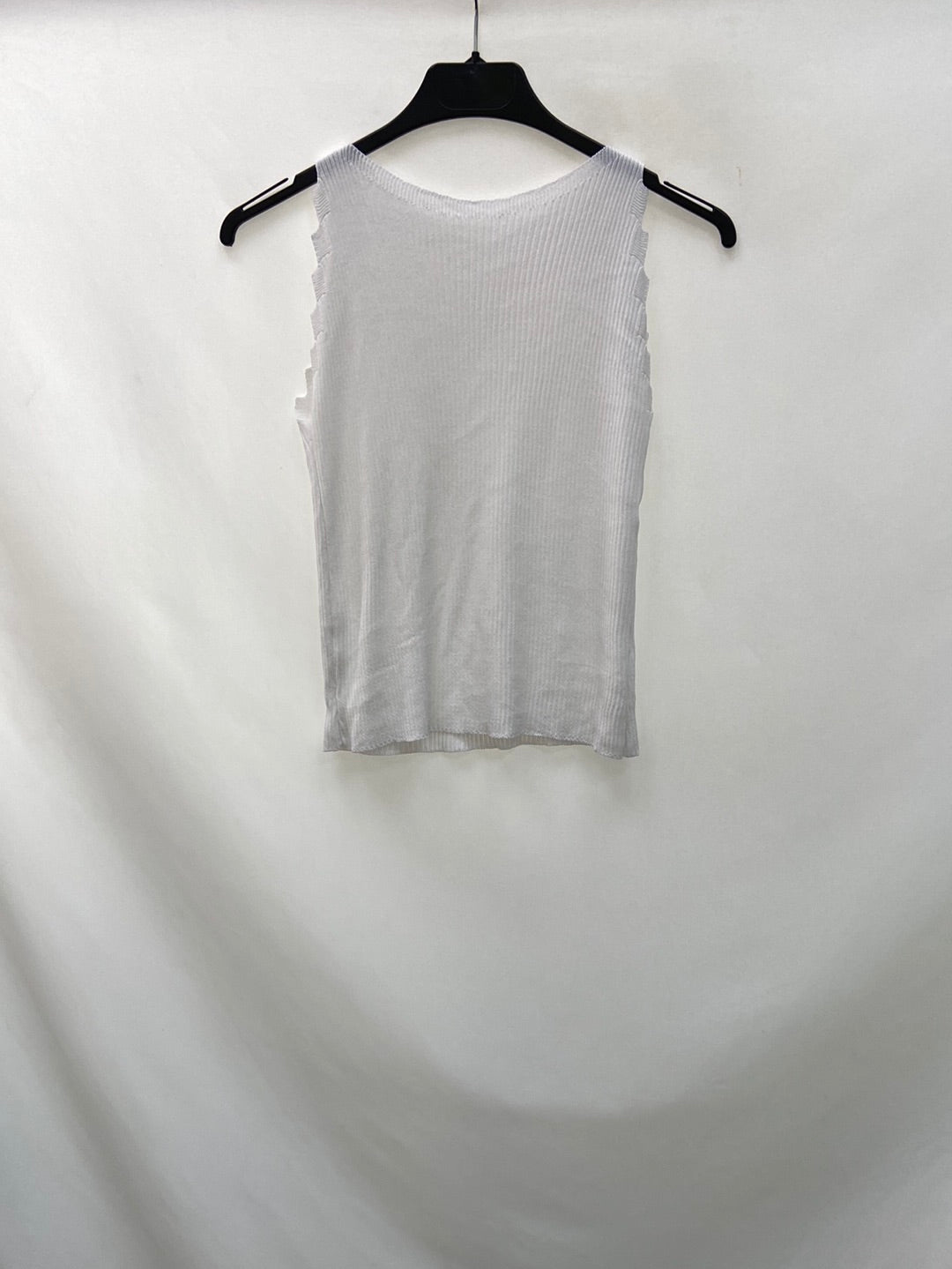 OTRAS.Top blanco halter T.S/M