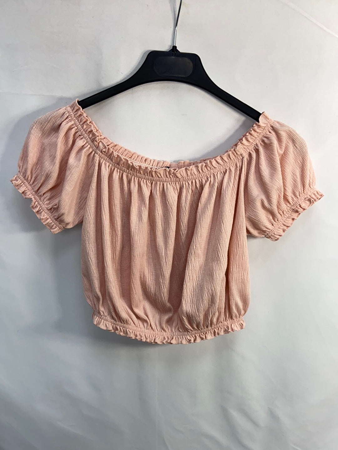 H&amp;M. Pink Ruched Crop Top Ts