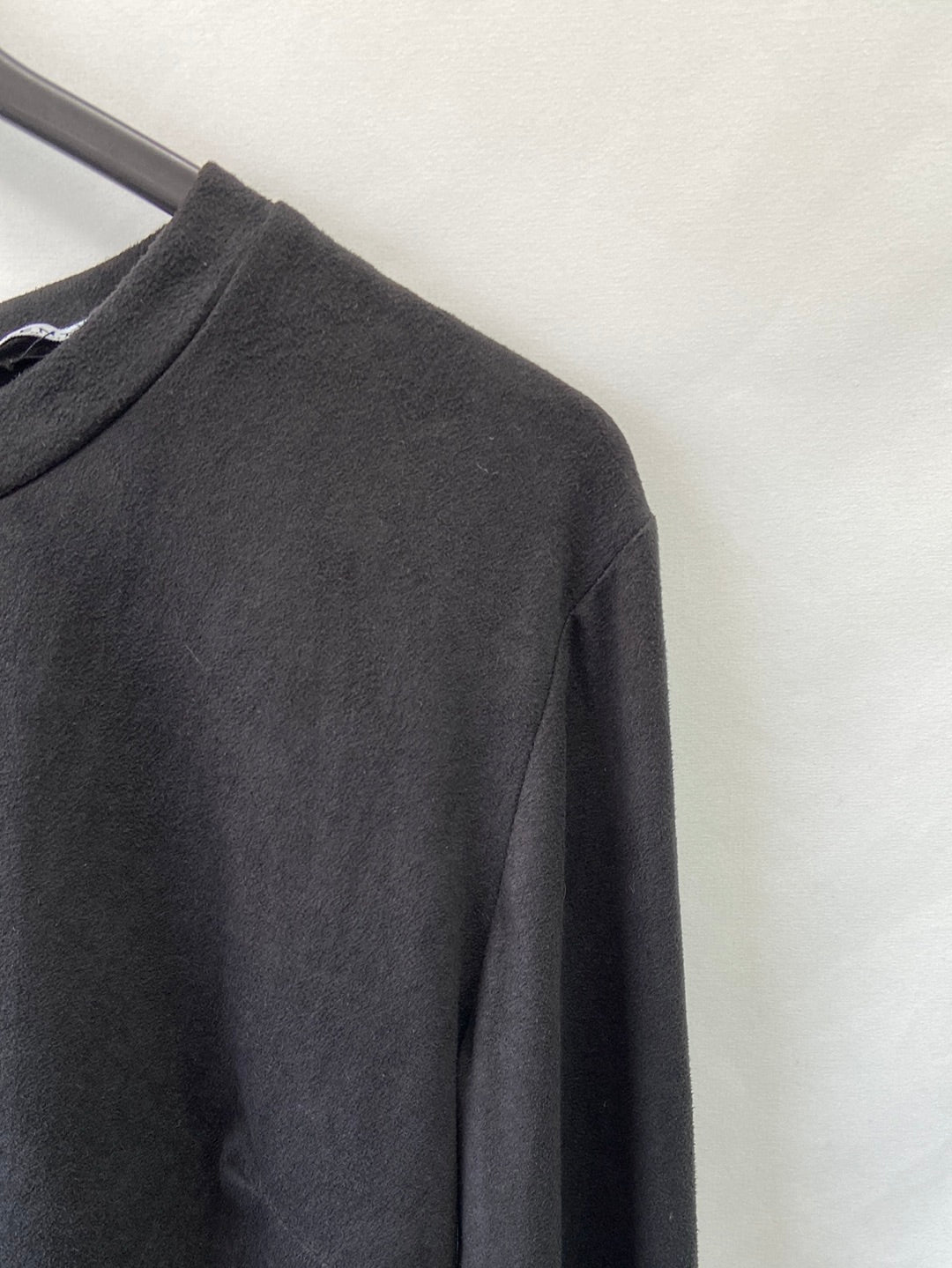 VALENTINA.Top/camiseta negra antelina fina T.m