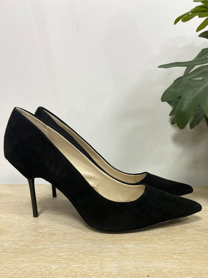 ZARA. Stilettos negro antelina T.38