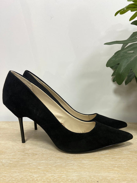 ZARA. Stilettos negro antelina T.38