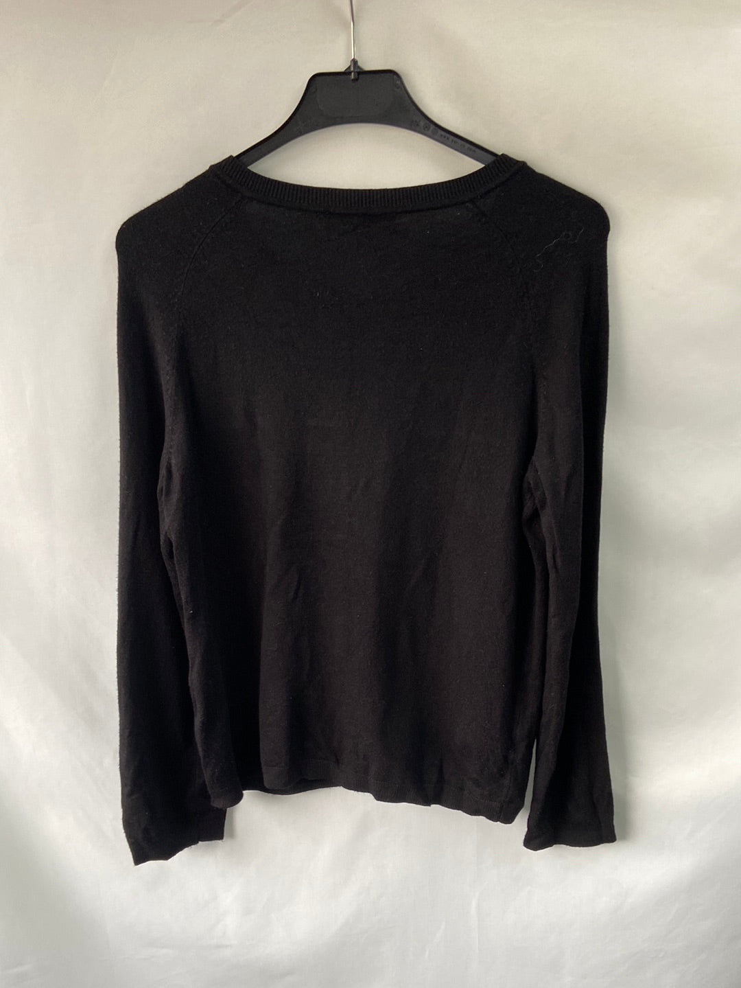 ZARA.Black knit cardigan with Ts pearls