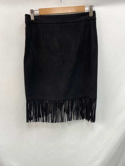 ZARA. Falda negra flecos T.s