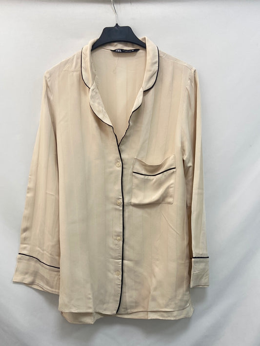 ZARA. Blusa beige pijamera T.m