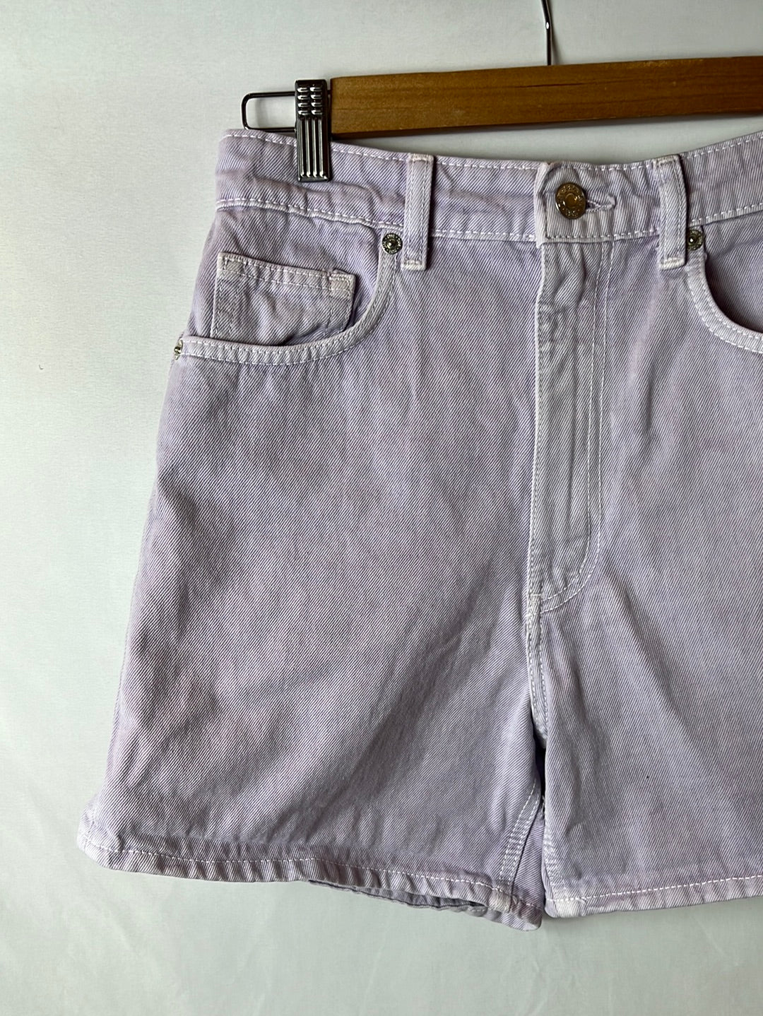 ZARA. Shorts denim lila T.38