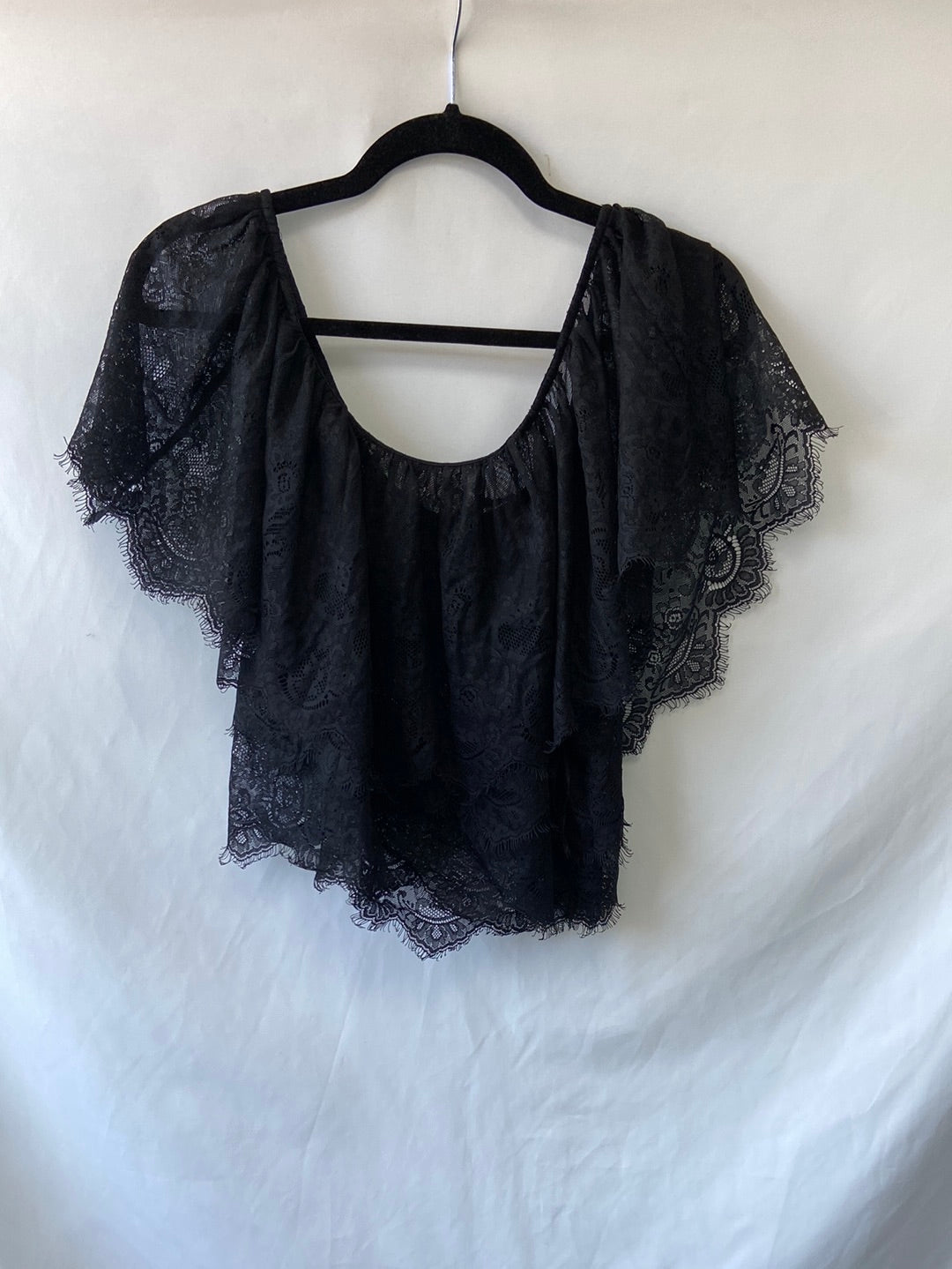 MANGO. Top encaje volante T.u(m)