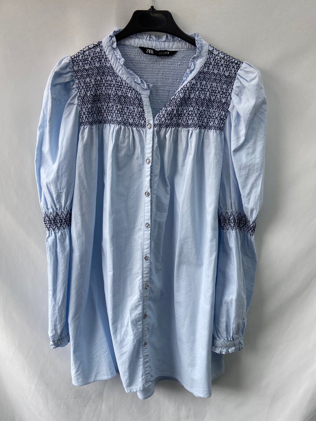 ZARA.Blusa larga bordada T.s