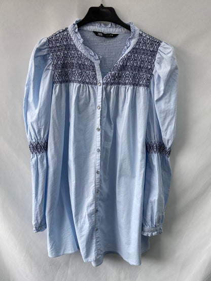 ZARA.Blusa larga bordada T.s